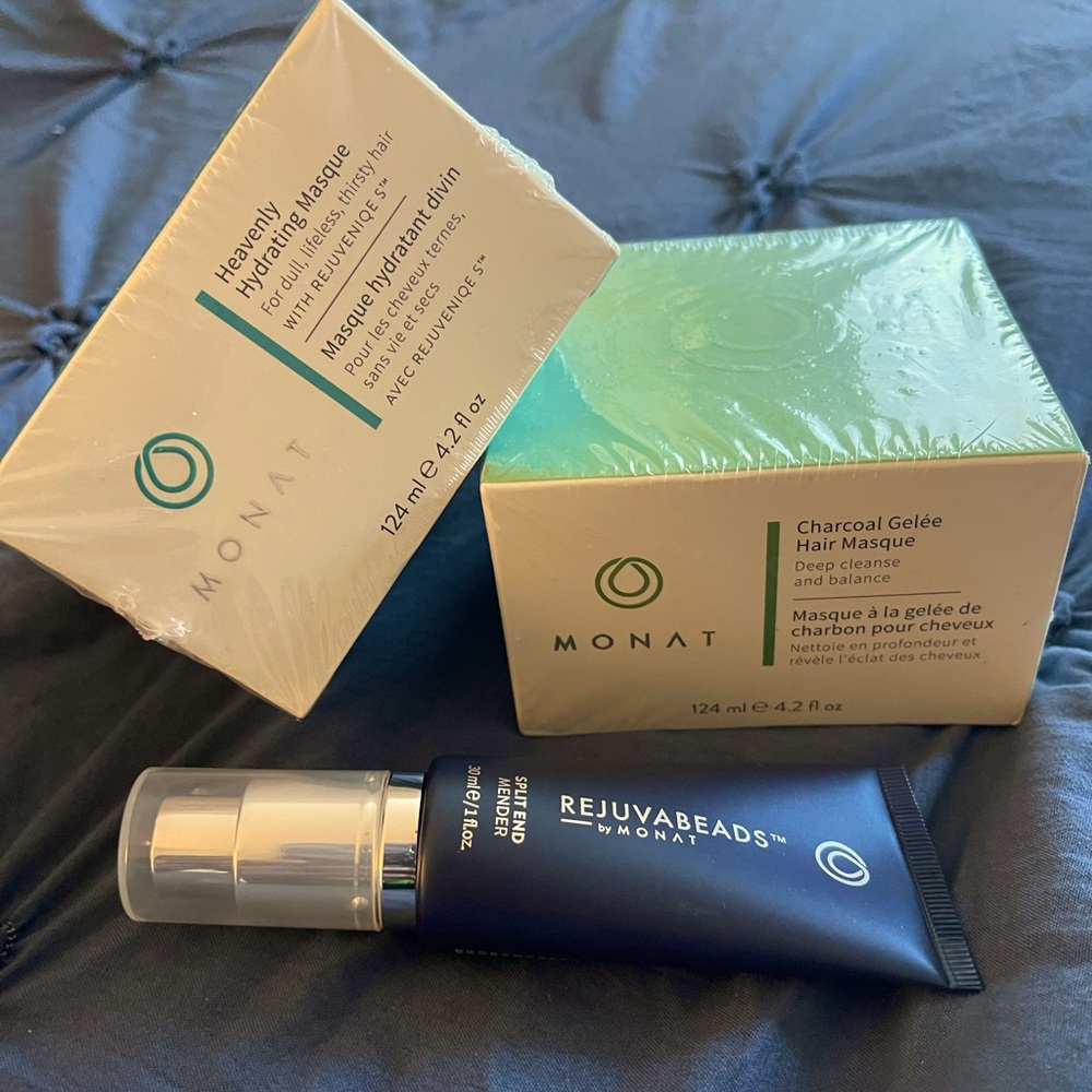 2 MONAT hydrating Masque + FREE travel size REJUVABEADS !!
